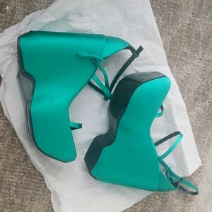 NWOB Versace Triplatform sandals emerald green sz 41 US 8.5 160mm height wedge